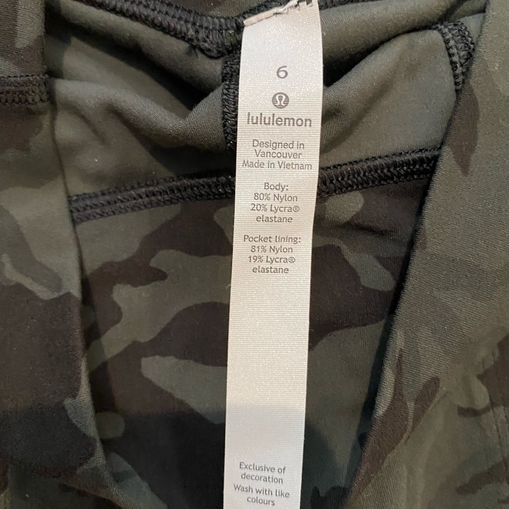 Lululemon Align high rise cropped jogger in green camo size 6